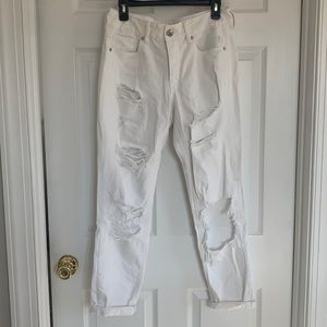 American Eagle white mom jeans